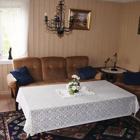 4 Bedroom Stunning Home In Farsund Сasa de vacaciones