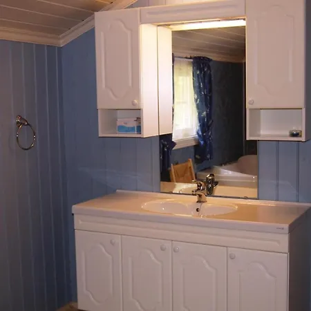 4 Bedroom Stunning Home In Farsund Farsund