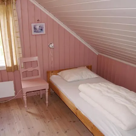 4 Bedroom Stunning Home In Farsund Сasa de vacaciones